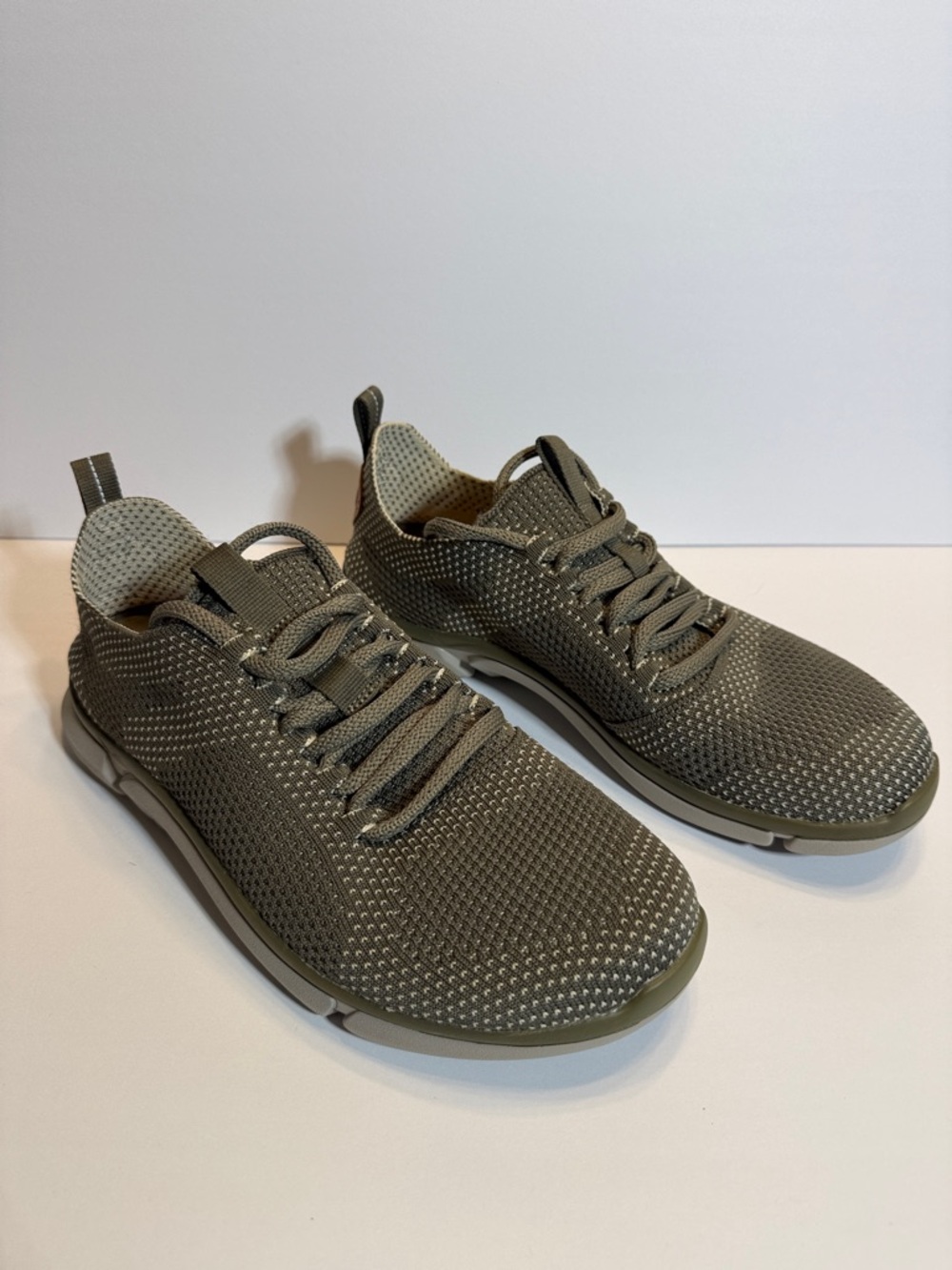 Men's Clarks Triken Run Lightweight Knit Sneaker - Olive